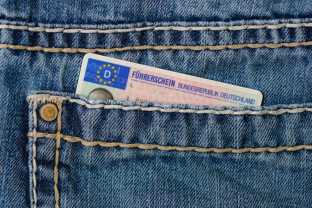 Jak zostać instruktorem BHP online i zdobyć wymagane uprawnienia